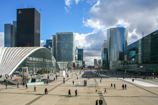 coursier la défense